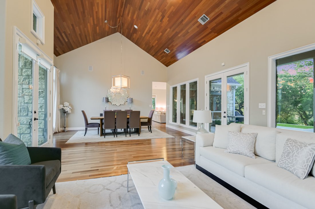 Rob Roy On The Creek Acclaimed Eanes Isd In Austin, Texas, United States For Sale (14445162)