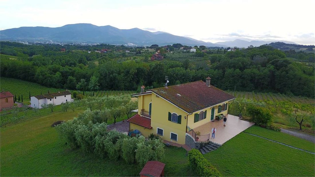Villa in Montecarlo, Tuscany, Italy 2 - 14447586