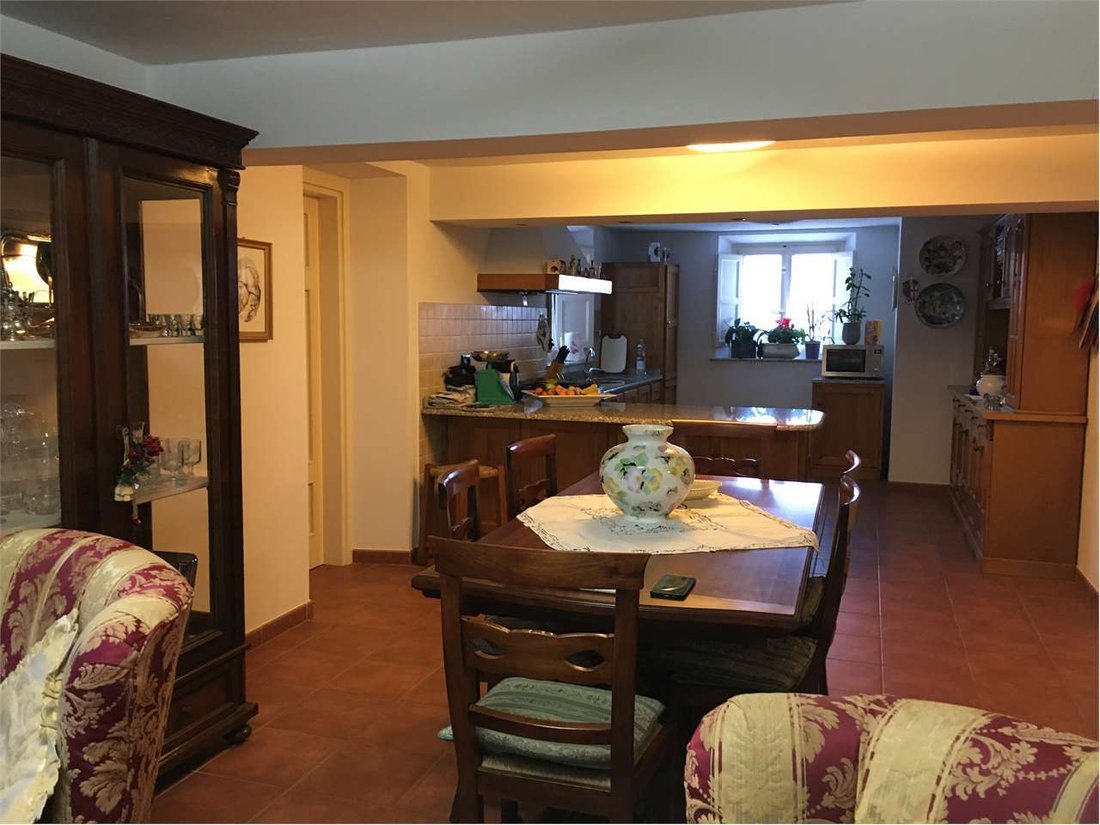 Villa in Antraccoli-Picciorana-Tempagnano, Lucca, Italy 4 - 14447646
