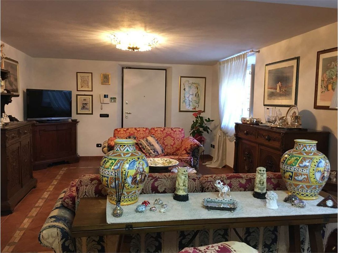 Villa in Antraccoli-Picciorana-Tempagnano, Lucca, Italy 1 - 14447646
