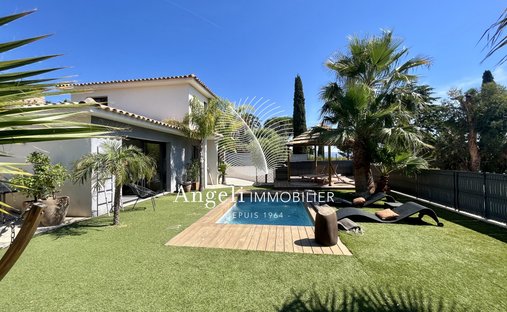 Villa in Fr�jus, Provence-Alpes-C�te d'Azur, France 1