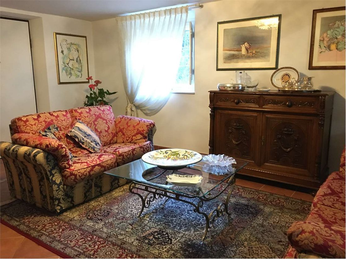 Villa in Antraccoli-Picciorana-Tempagnano, Lucca, Italy 2 - 14447646