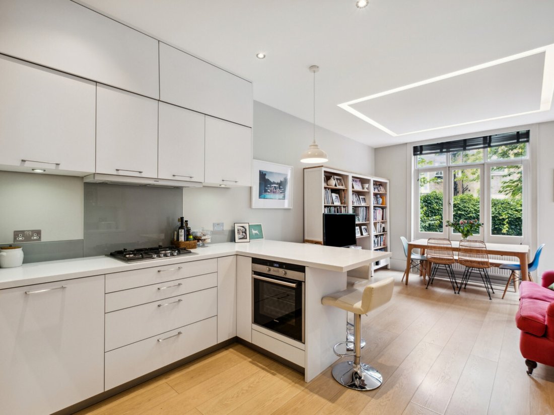 Apartment in Campden Hill, Kensington And Chelsea, England 3 - 14445813