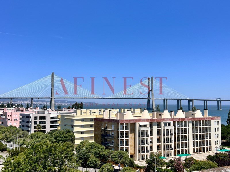 2 Bedroom Flat With River View In The Condominium In Lisbon, Lisbon ...