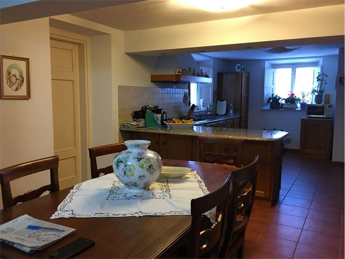 Villa in Antraccoli-Picciorana-Tempagnano, Lucca, Italy 5 - 14447646