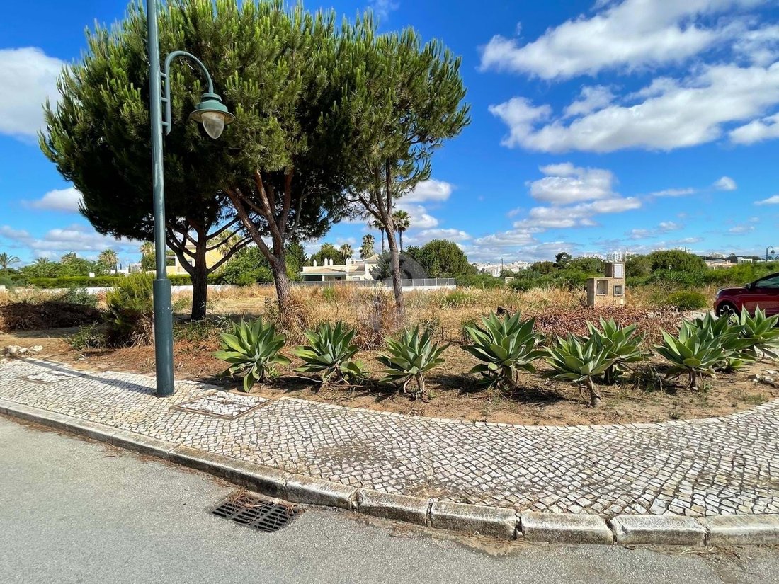 Land in Praia De Porto Mós, Sao Goncalo de Lagos, Algarve 1 - 14445342