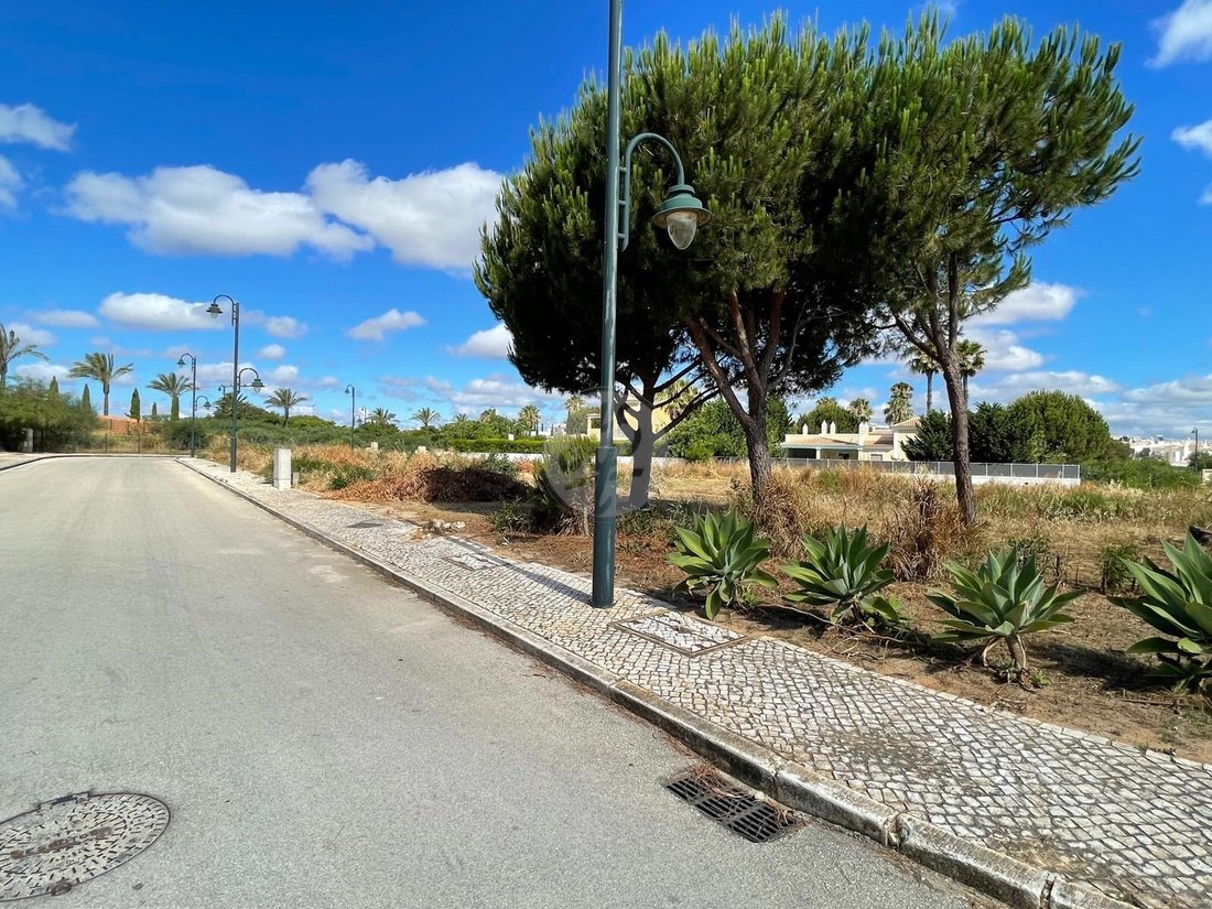Land in Praia De Porto Mós, Sao Goncalo de Lagos, Algarve 2 - 14445342
