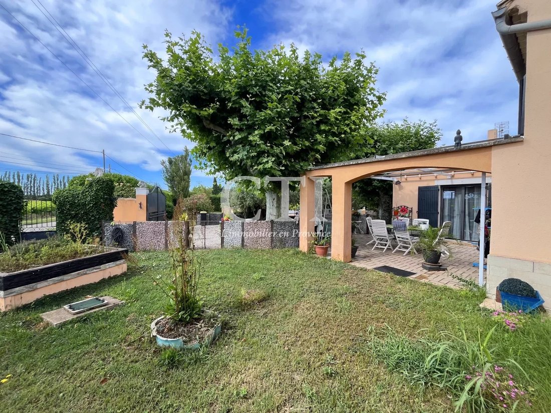 For Sale, Beautiful House In The In Violès, Provence Alpes Côte D'azur, France For Sale (12371655)