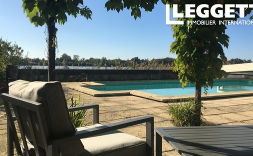 House in Libourne, Nouvelle-Aquitaine, France 1