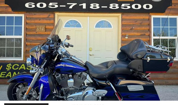 2011 Harley-Davidson FLHTCUSE6 CVO UC EG (14451238)