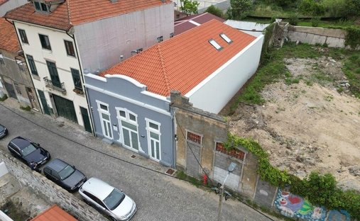 Townhouse in Santa Marinha e Sao Pedro da Afurada, Porto District, Portugal 1