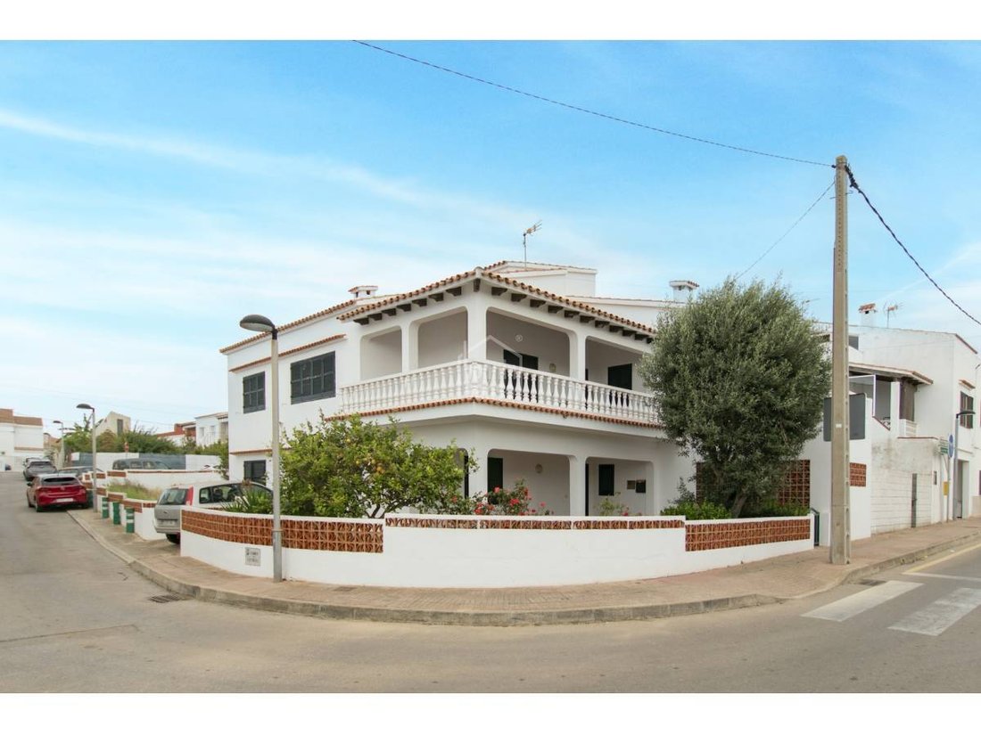 Townhouse in es Castell, Balearic Islands, Spain 1 - 14453203