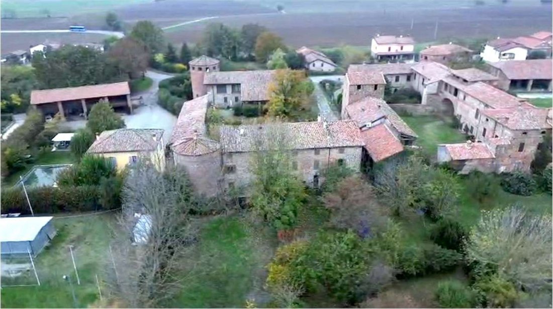 Niviano’s Crown: A Medieval Castle Whispering to the Trebbia’s Song