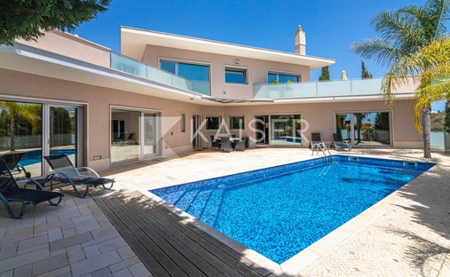 Villa in Olhos de Agua, Algarve, Portugal 1
