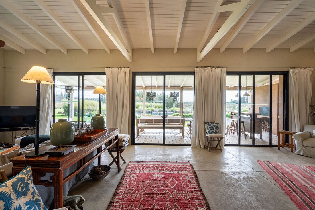 House in Las Cumbres, Maldonado Department, Uruguay 5 - 14452112