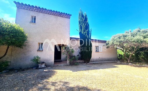 Villa in Ville-Les Saquedes-Le Bouillonnet, Sainte-Maxime, France 1