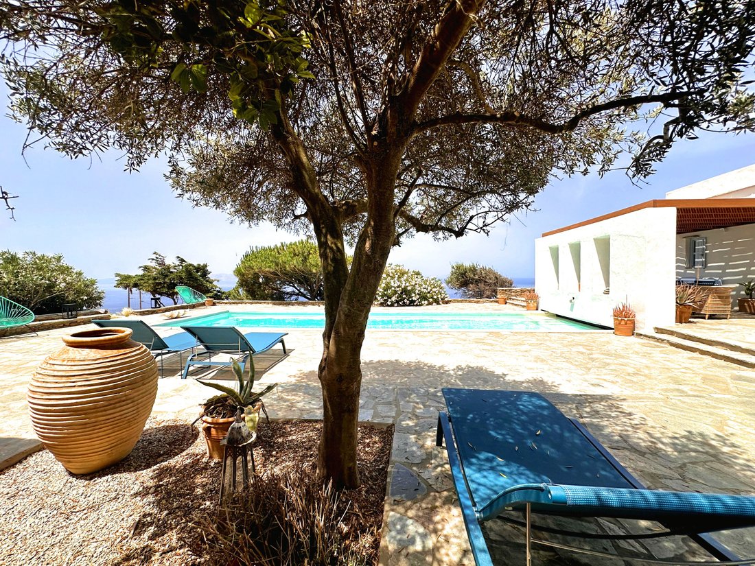 Villa in Tinos, Aegean, Greece 2 - 14452146