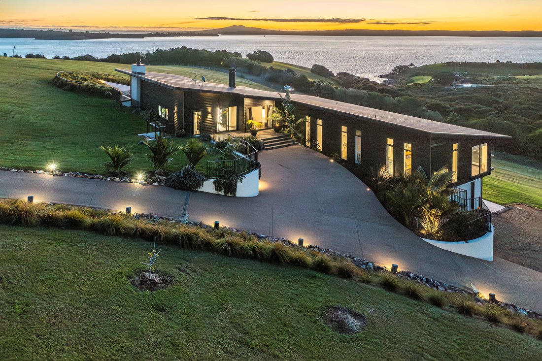 Tradewinds Estate In Waiheke Island, Auckland, New Zealand For Sale
