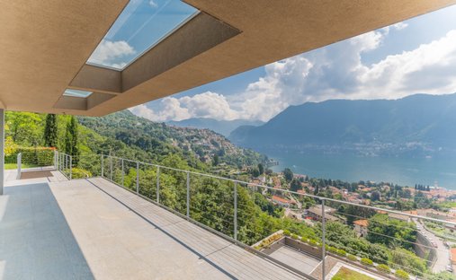 Villa in Cernobbio, Lombardy, Italy 1