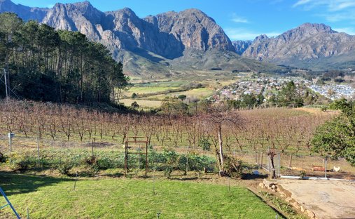 Farm Ranch in Stellenbosch, Western Cape, South Africa 1