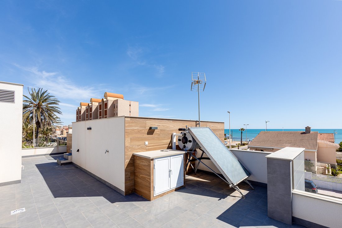 Villa in Torrevieja, Valencian Community, Spain 5 - 14456738