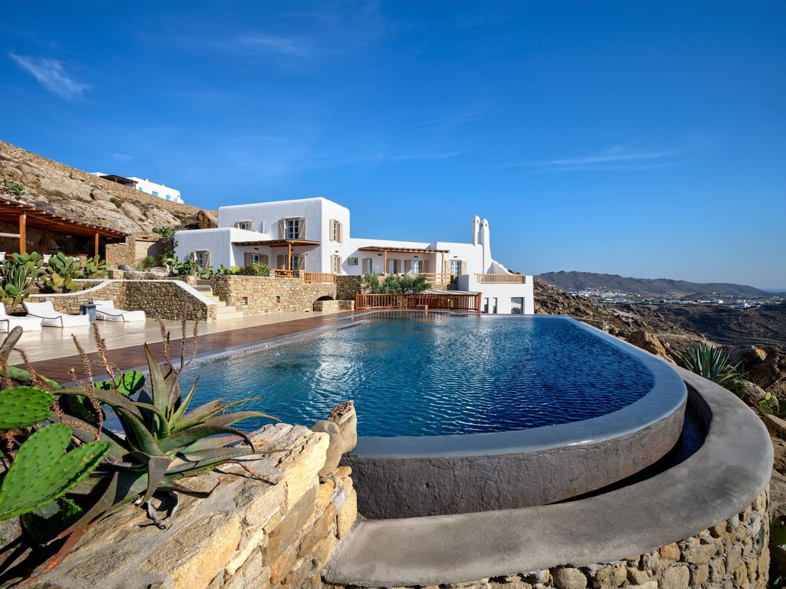 House in Ano Mera Community, Aegean, Greece 2 - 12626425
