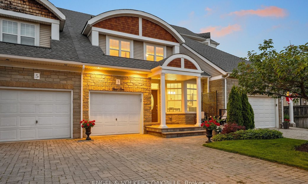 Stunning 3 Bedroom Bungaloft In Niagara On The Lake, Ontario, Canada ...