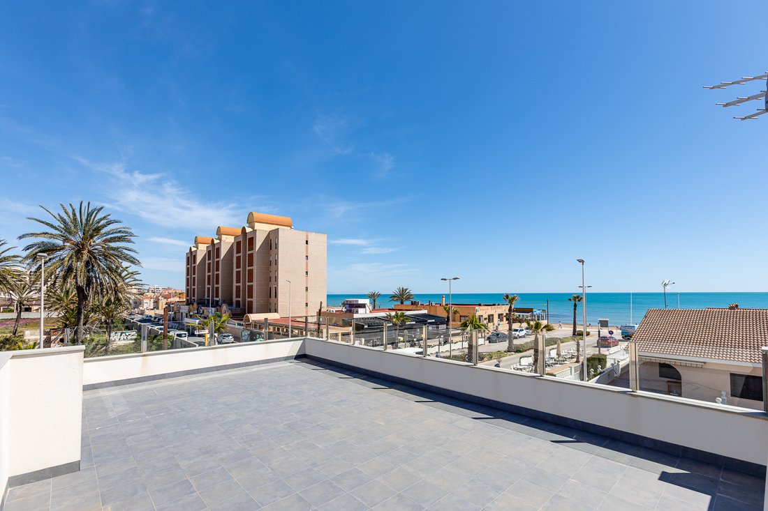 Villa in Torrevieja, Valencian Community, Spain 4 - 14456734