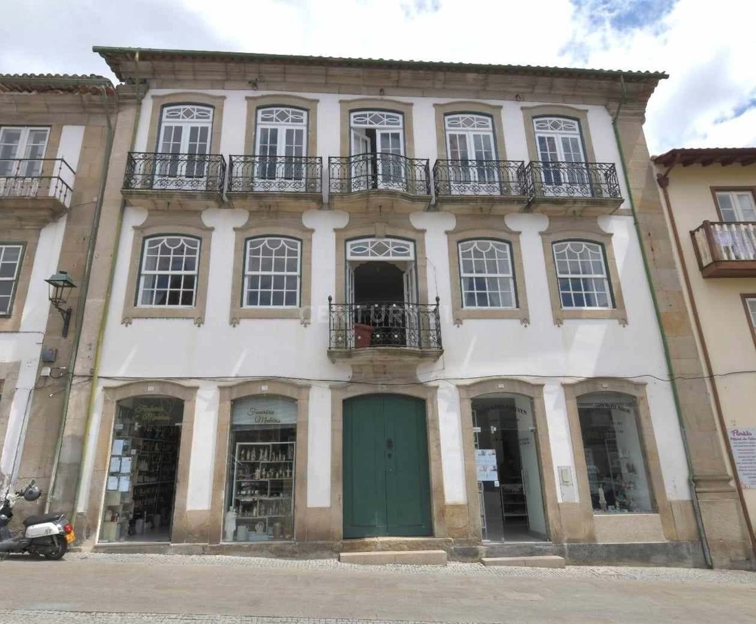 Magnificent Building With 3 Floors And In Chaves, Vila Real District 