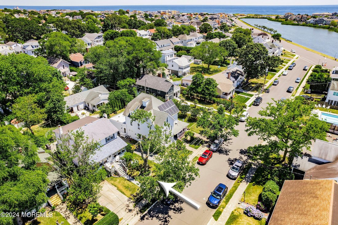 424 Burlington Avenue, Bradley In Bradley Beach, New Jersey, United