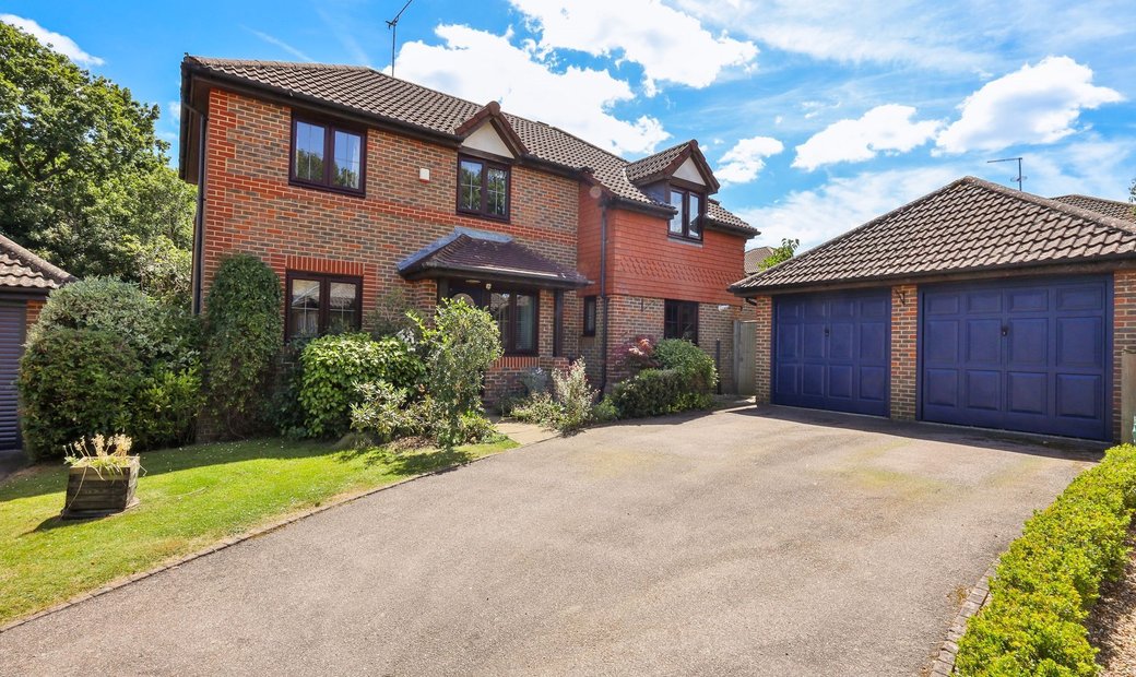 Detached House Burgess Hill In Burgess Hill, England, United Kingdom ...