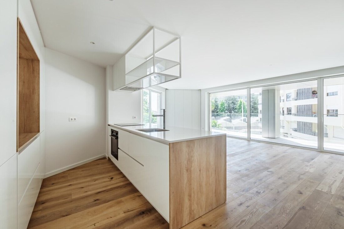 Apartment in Paranhos, Porto District, Portugal 1 - 14459266