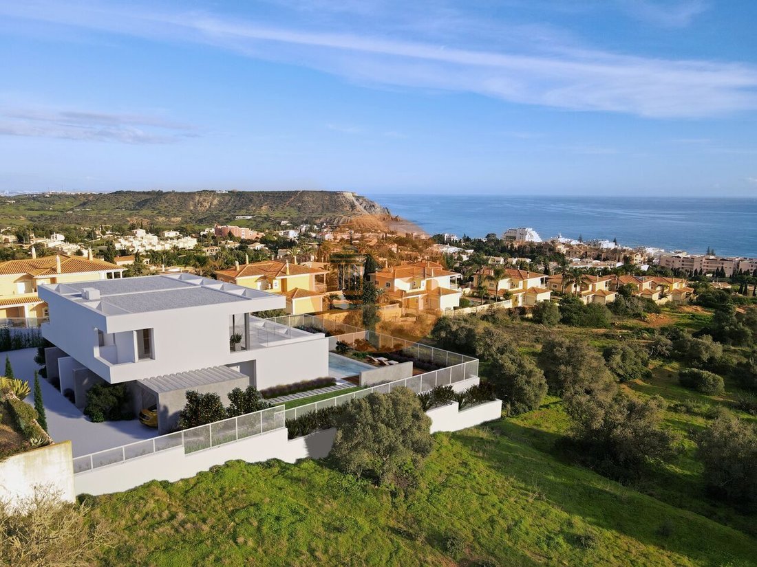 House in Praia da Luz, Algarve, Portugal 1 - 14459296
