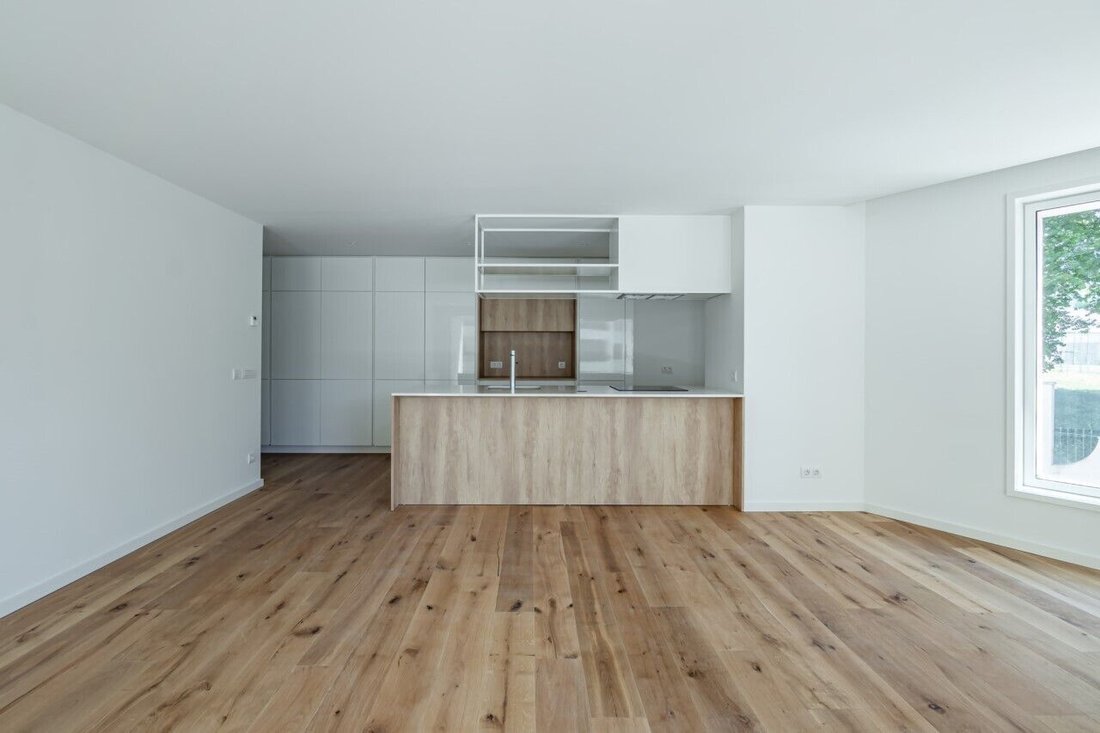 Apartment in Paranhos, Porto District, Portugal 3 - 14459266