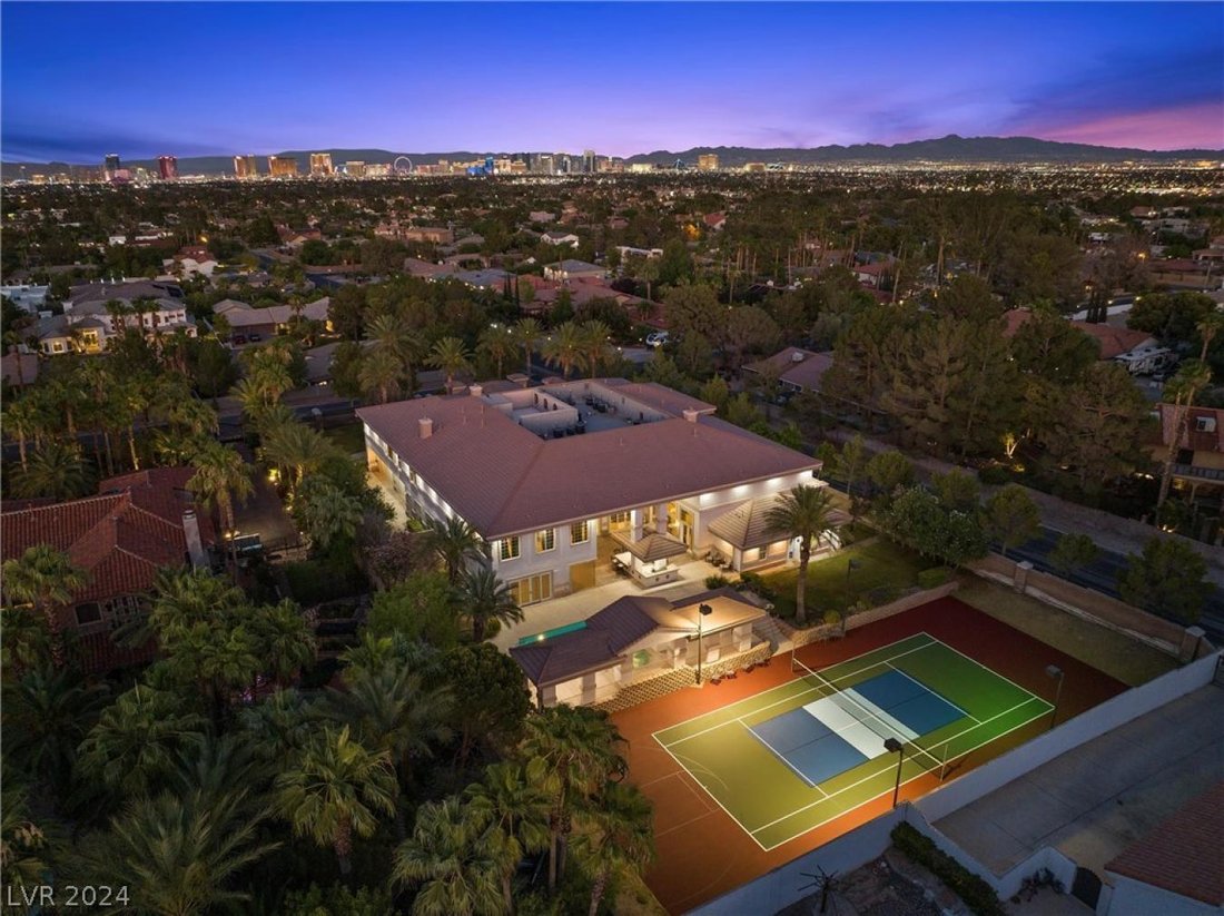 House in Las Vegas, Nevada, United States 1 - 14459104