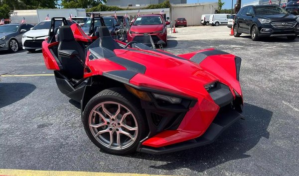 2021 Polaris Slingshot SL (14460861)