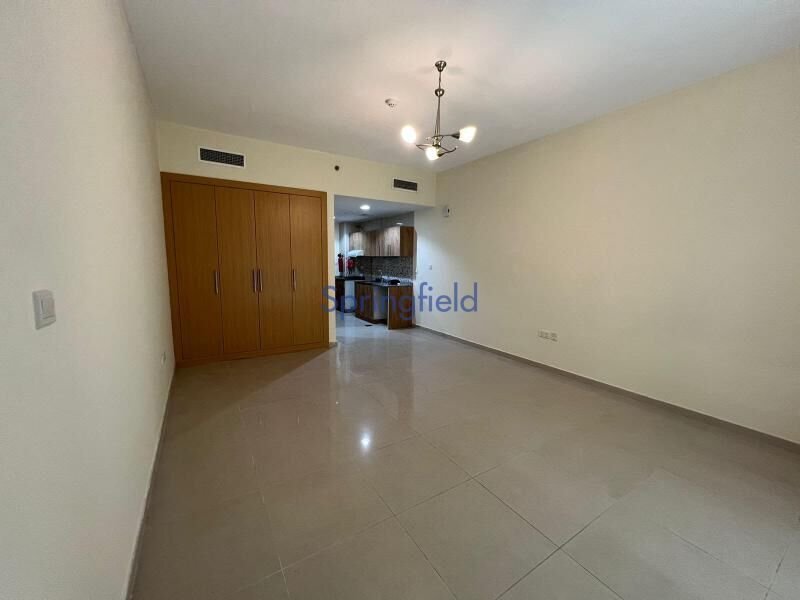 Apartment in JVC / Jumeirah Village Circle, Dubai, United Arab Emirates 1 - 14458770