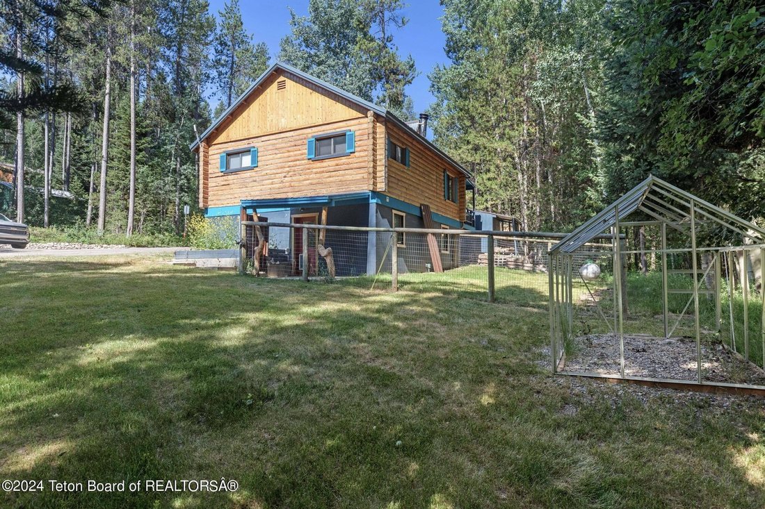 House in Alpine, Wyoming, United States 4 - 14455326