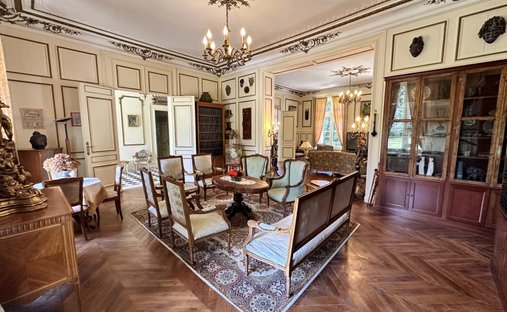 Tournon Saint Pierre Castle