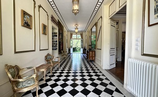 Tournon Saint Pierre Castle