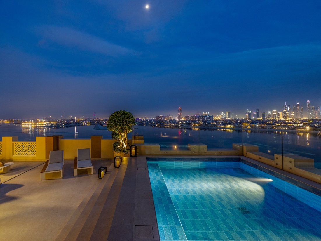 Apartment in Palm Jumeirah, Dubai, United Arab Emirates 1 - 14462397