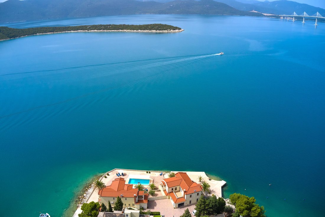 Villa in Klek, Dubrovnik-Neretva County, Croatia 2 - 14463857