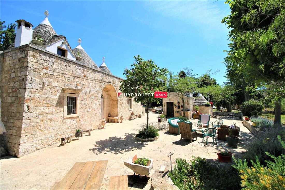 Chalet in Locorotondo, Apulia, Italy 1 - 14464585