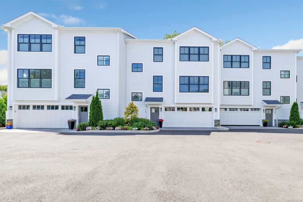 Image showcasing Condominium Fairfield In Fairfield, Connecticut, United States For Sale ...