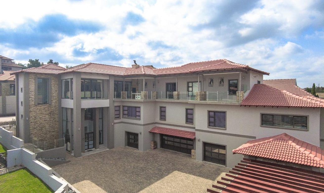 Manoir De Luxe à Birdwood Dans Hartbeespoort, Nord Ouest, Afrique Du