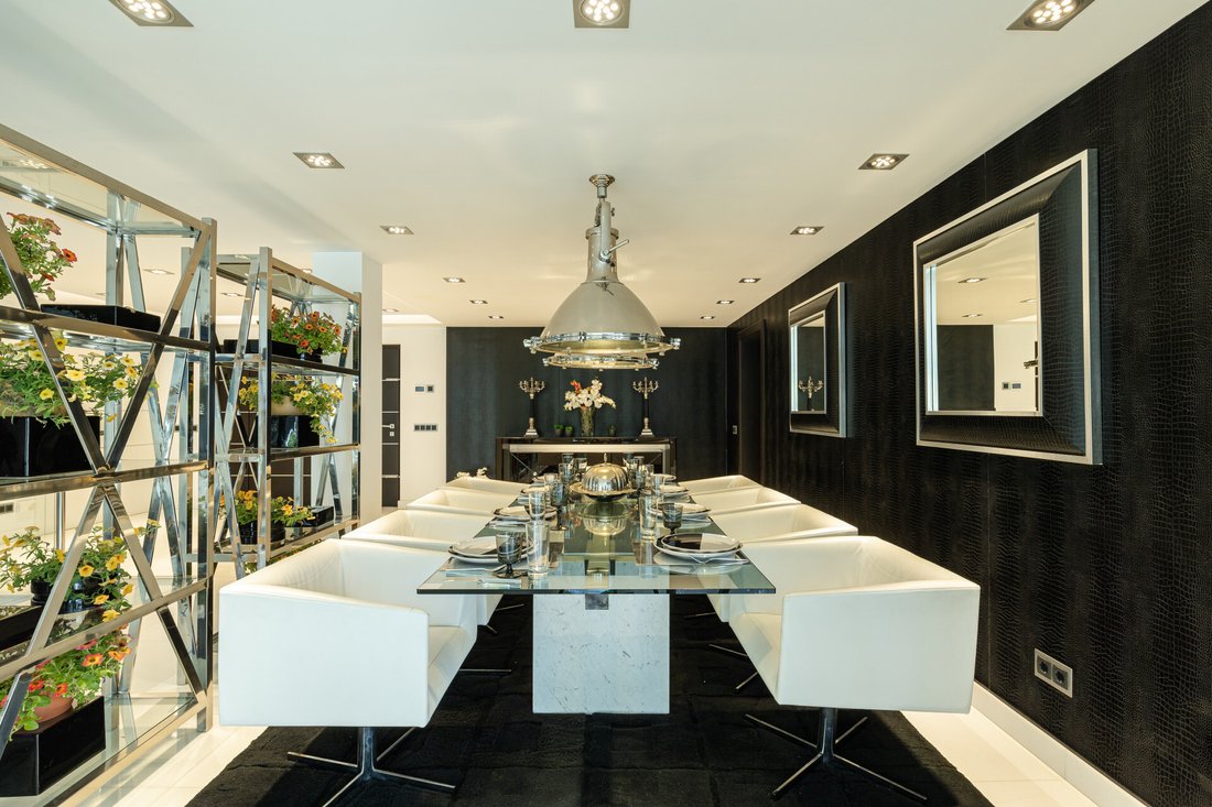 Villa in Marbella, Andalusia, Spain 3 - 14469305