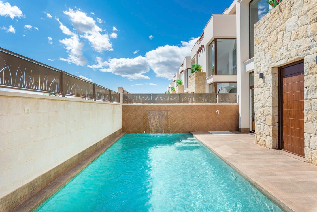 Villa in Los Montesinos, Valencian Community, Spain 2 - 14467738