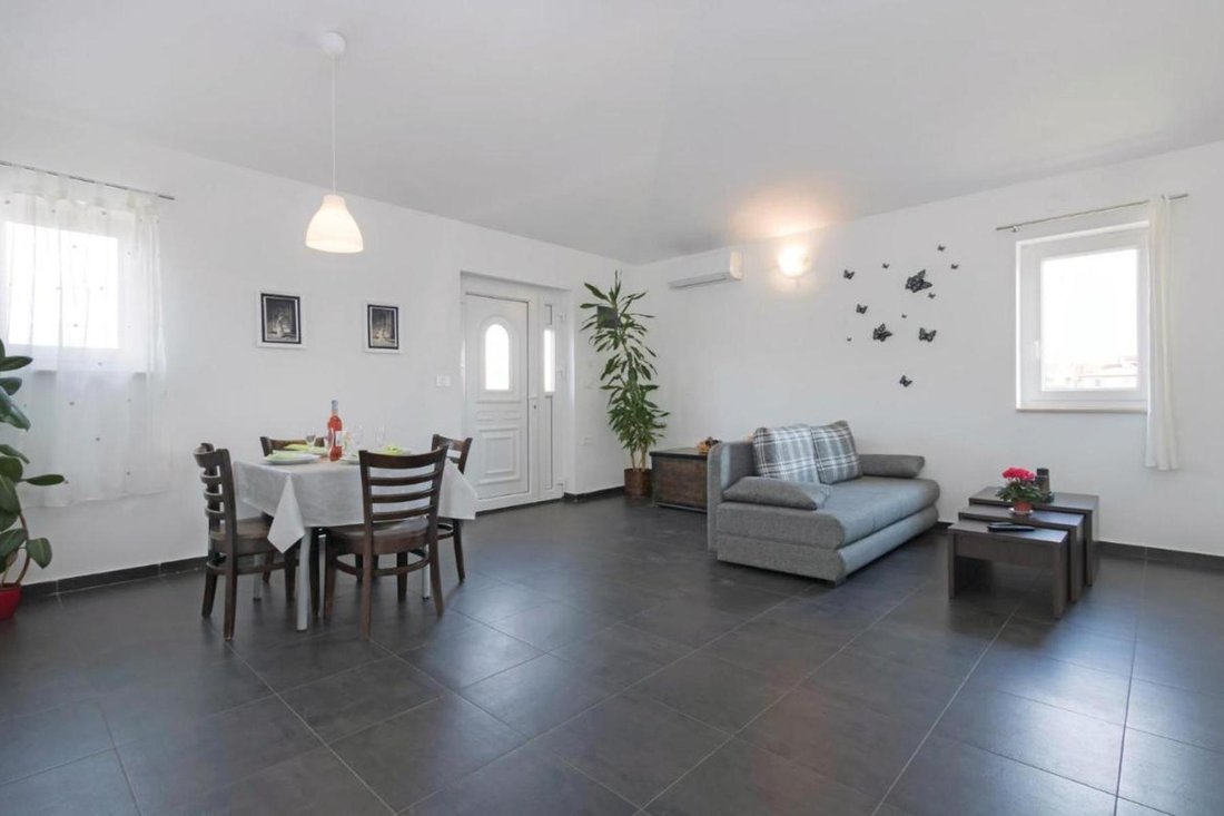 Villa in Vodnjan, Istria County, Croatia 2 - 14469014