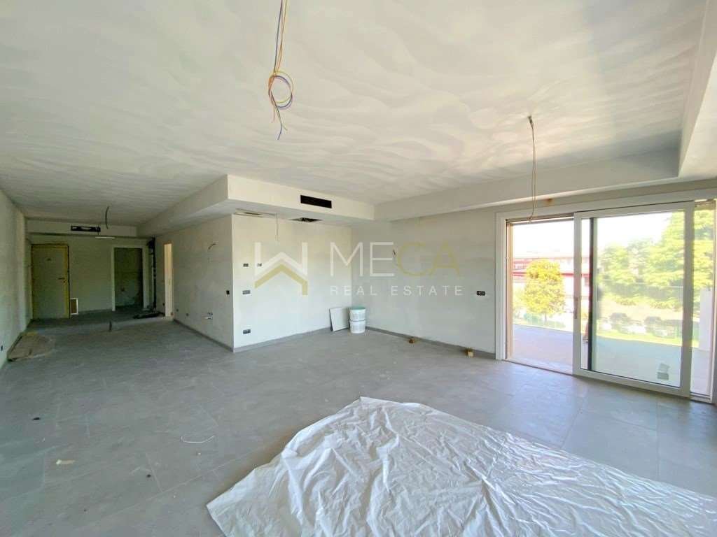 Apartment in Desenzano Centro, Desenzano del Garda, Lombardy 3 - 14467892