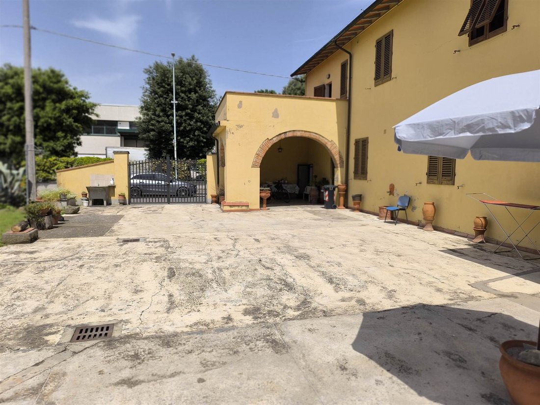 Villa en Prato, Toscana, Italia 2 - 14467814